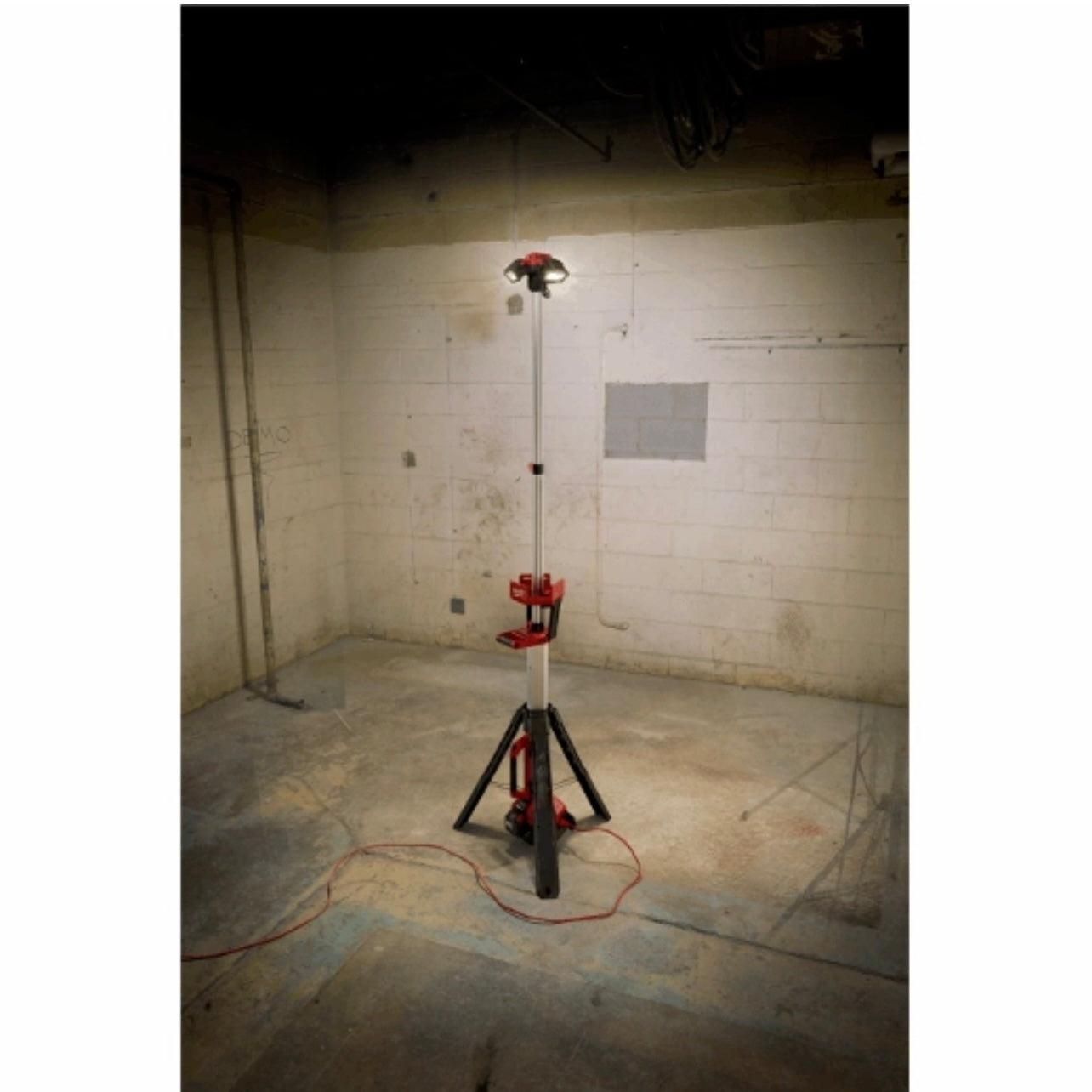 Used Milwaukee 2135-20 M18 ROCKET Tower Light/Charger Tool Only